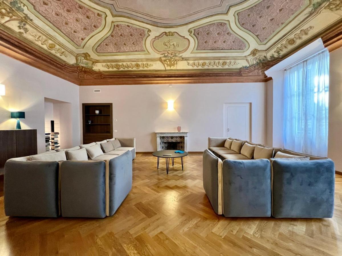 The Seven Suites Генуа Екстериор снимка