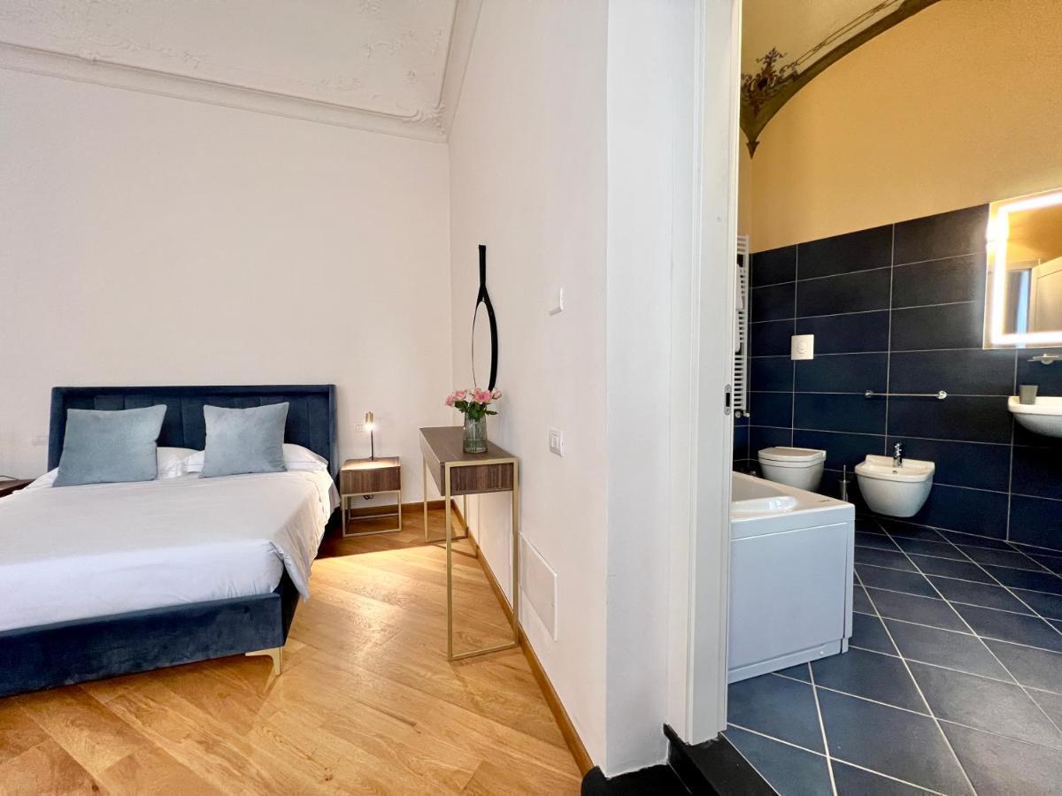 The Seven Suites Генуа Екстериор снимка